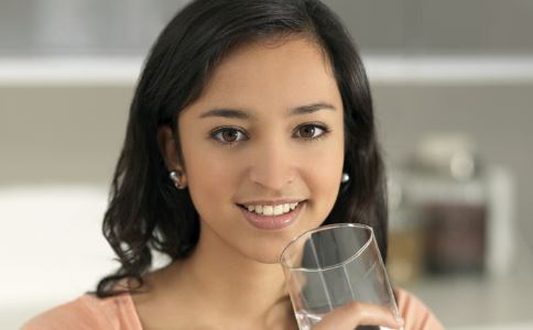 女性取环后出血